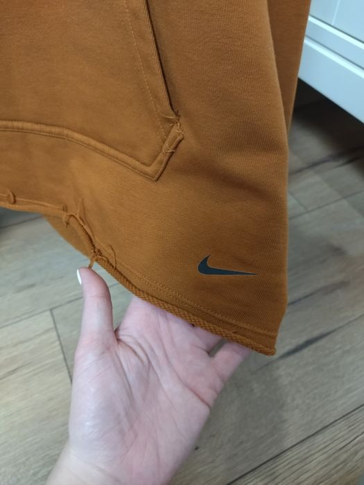 Bluza Nike z odkrytymi ramionami