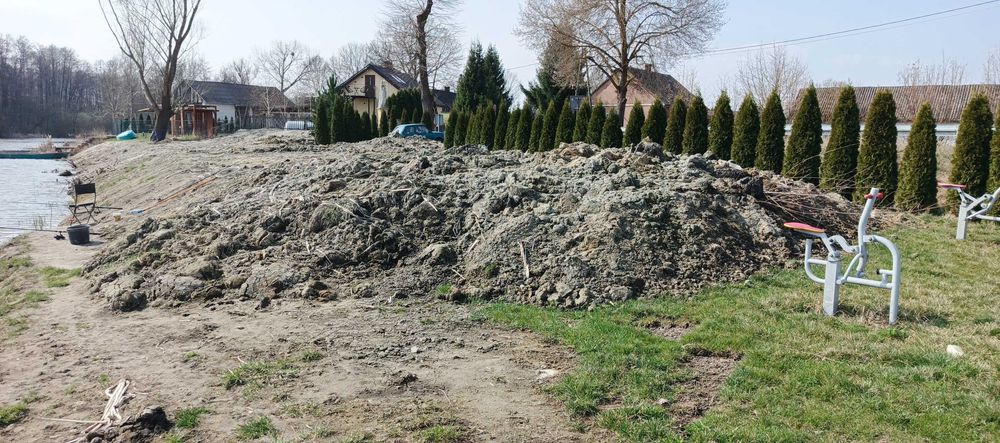 Oddam ziemię zpo kopaniu stawu za darmo