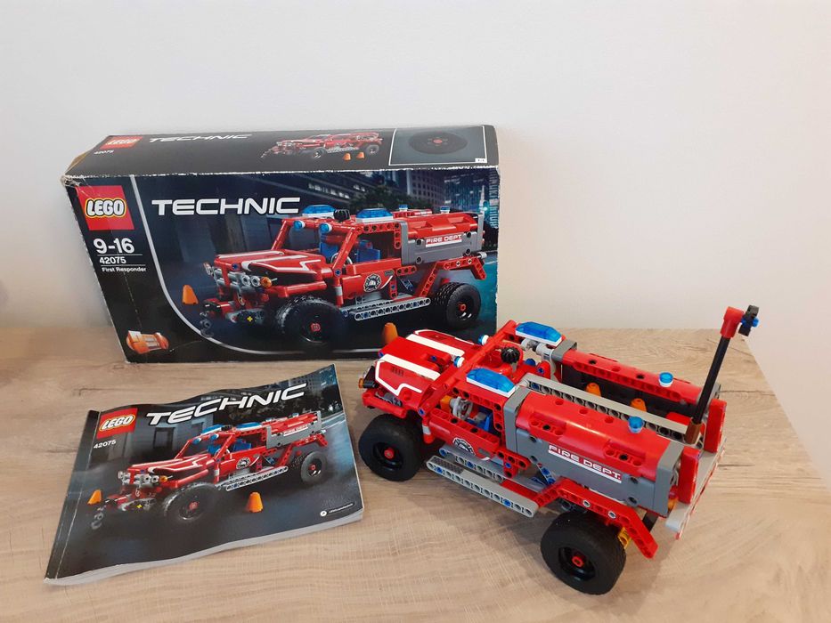 Lego technik 42075 pojazd szybkiego reagowania 2w1