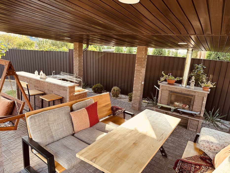 Продажа нового 2-эт. Дома 260м2 район Лесопарковая.