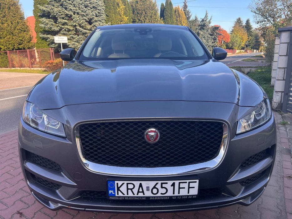 Jaguar F-Pace