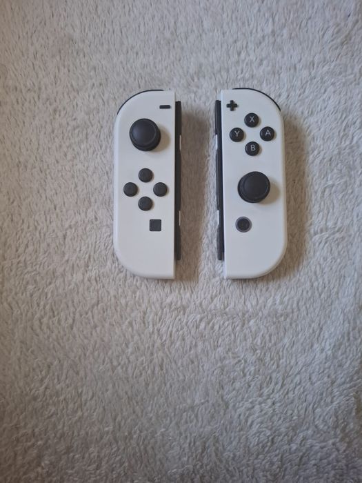 Nintendo Switch Oled (c/ pouco uso)