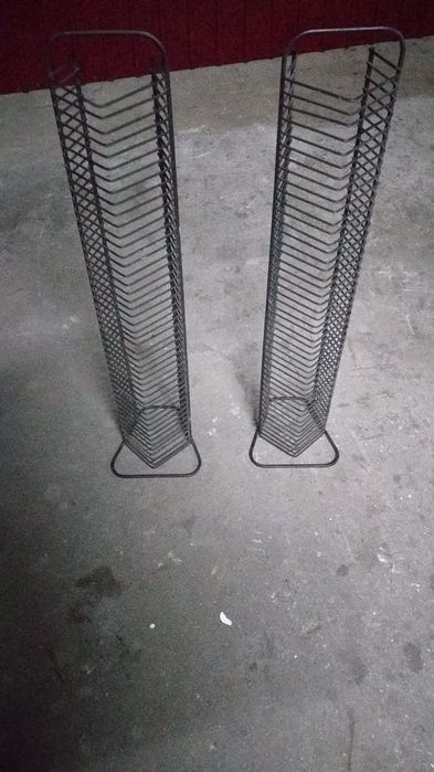 Estante CDs metálica