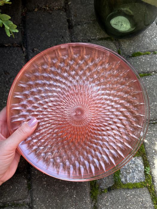 Plastikowe różowe talerze 10szt.