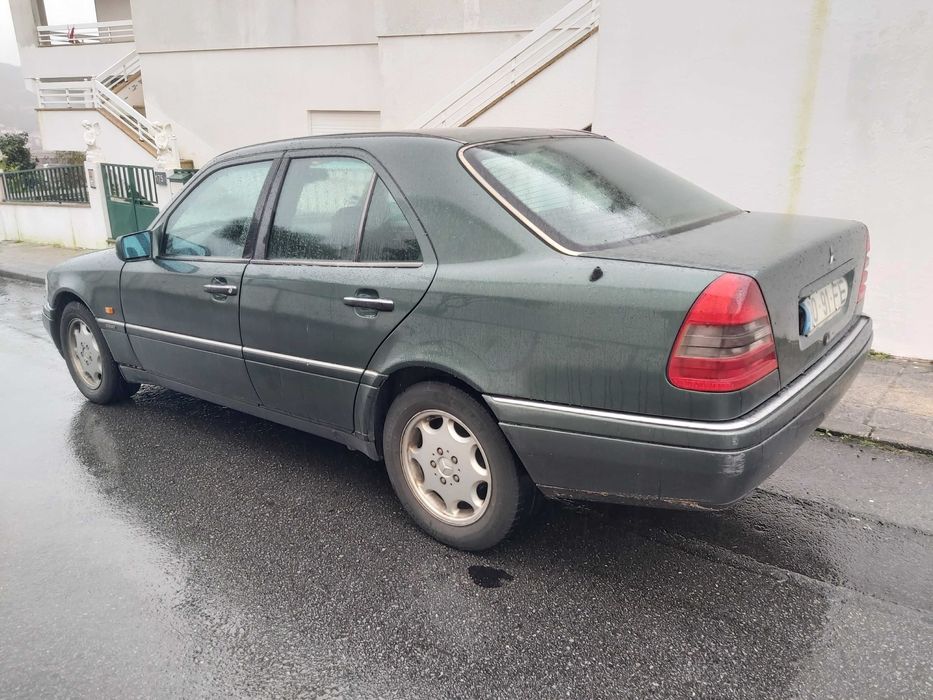 Mercedes-Benz C220 D