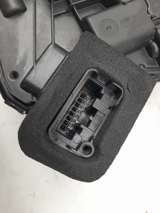 Fechadura / fecho porta trás direito AUDI A1 Sportback (GBA)