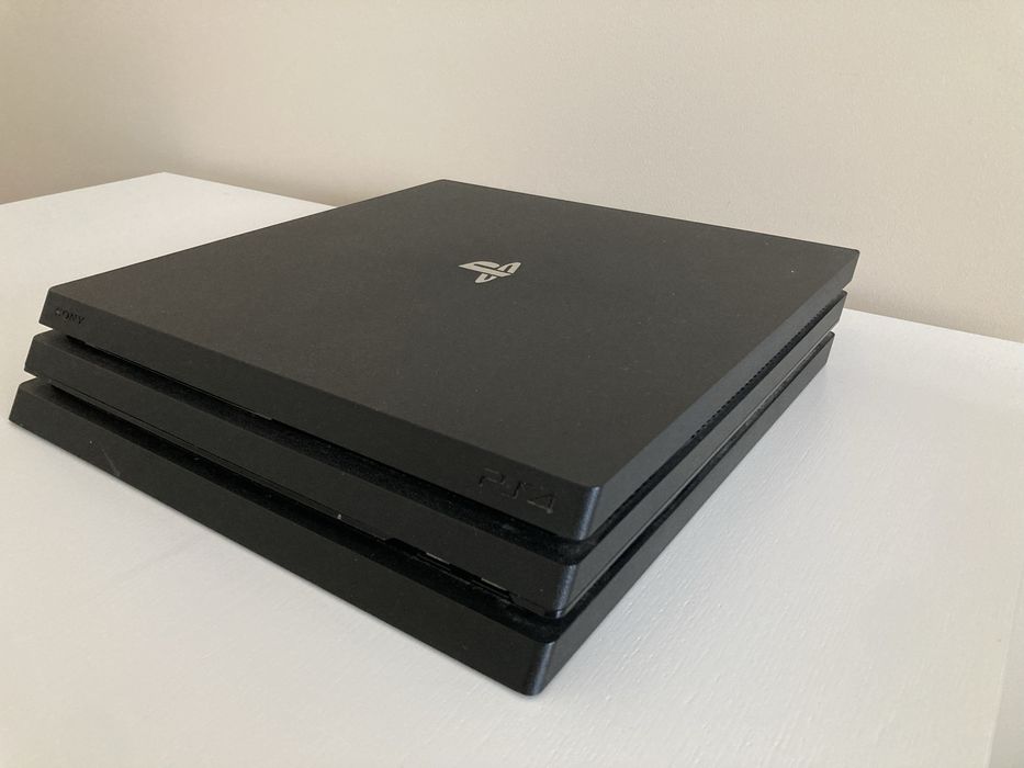 Playstation 4 PS4 PRO CUH-7116B