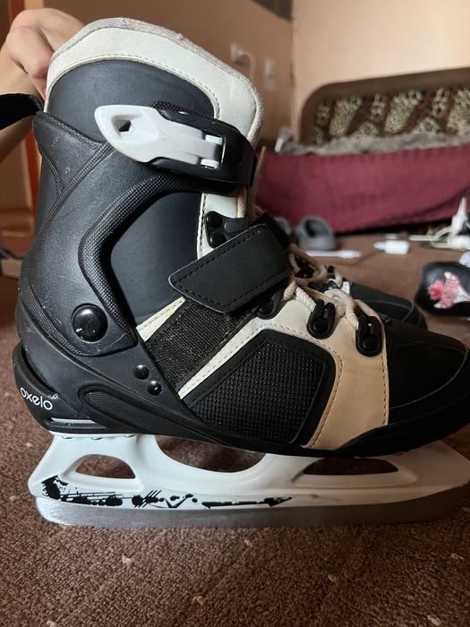 Продам хокейные коньки. Ковзани