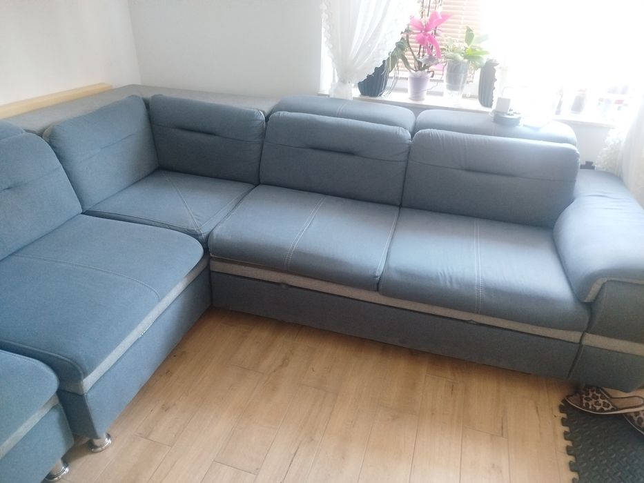 Sprzedam kanapę do salonu.