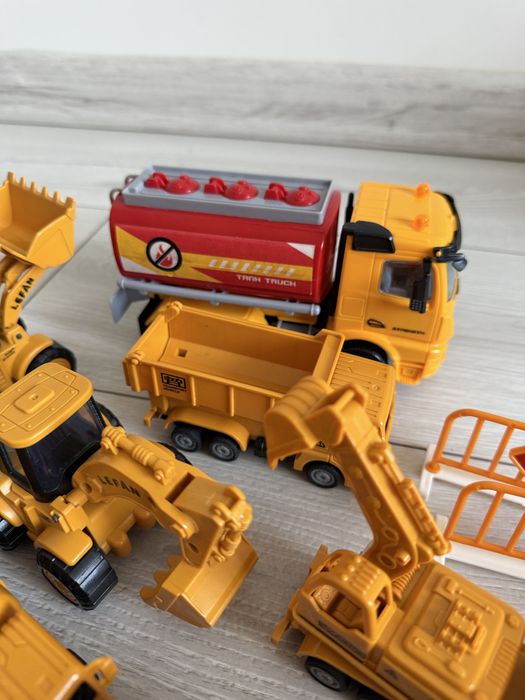 Будівельна техніка, бульдозер, екскаватор, вантажівка, бетономішалка