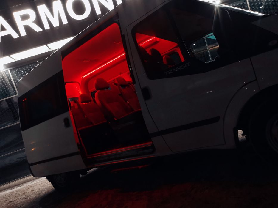 Transport,przewóz osób. Wynajem busa z kierowcą