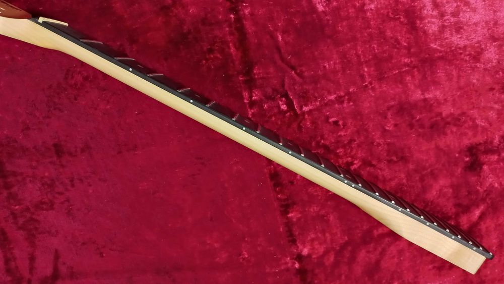 Гриф від гітари Harley Benton ST-20 WH, профіль "С"