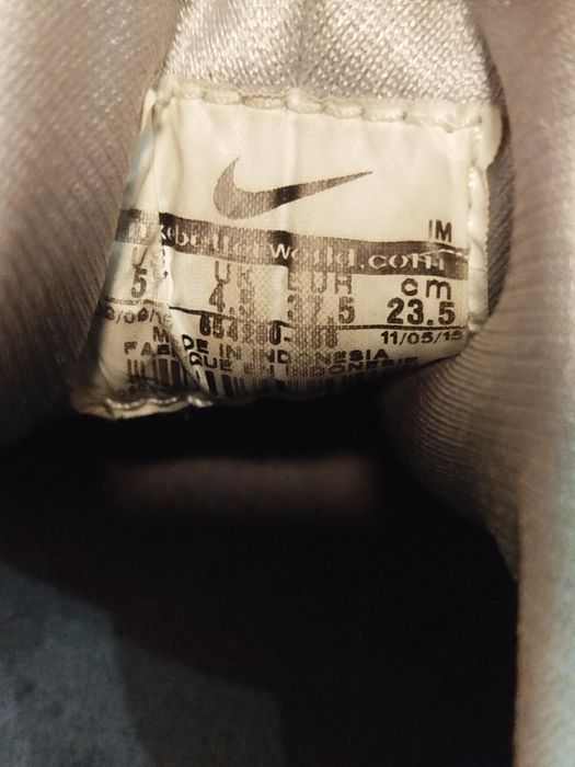 Продам кроси NIKE