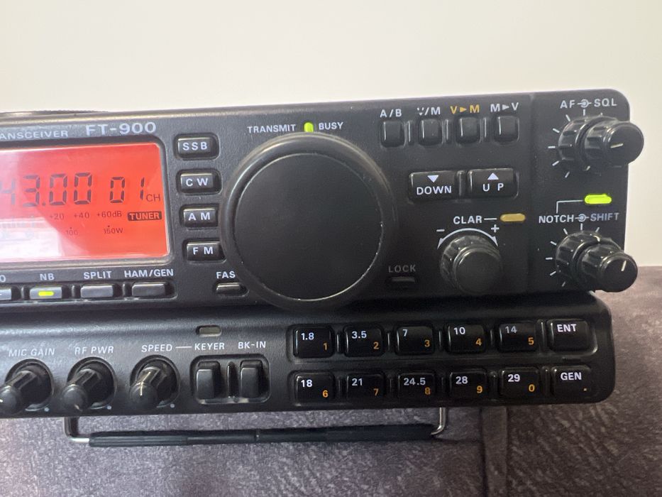 Продам трансівер YAESU   FT900