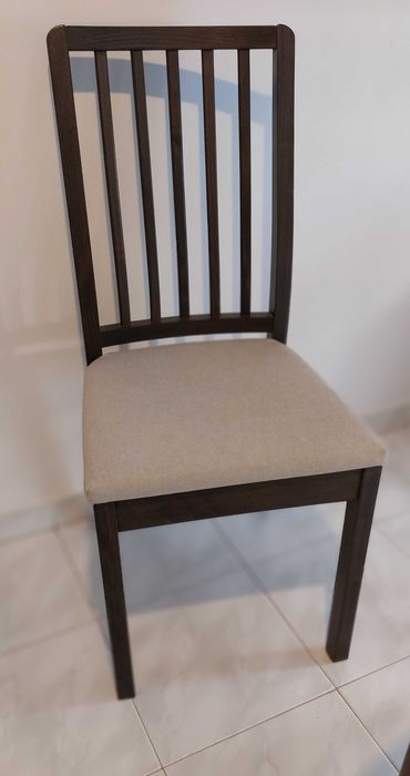 Vendo Mesa de cozinha + 2 Cadeiras