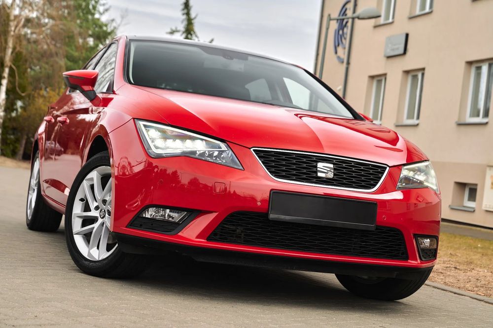 Seat Leon FR*Panorama_FULLLED_Nawi_Alcantara*PDCx2_Klimatronic*Piekna_Czerwień!