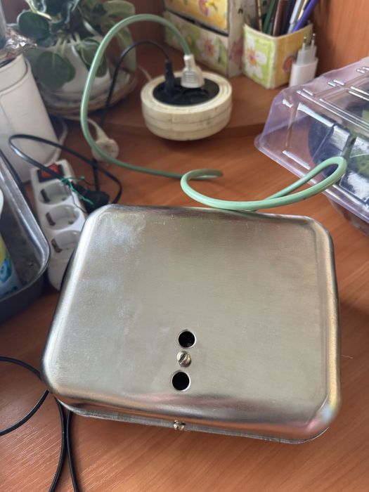 Вафельницу продам