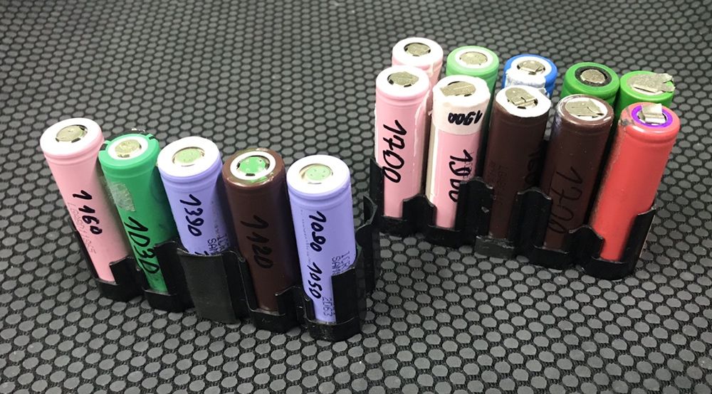 Акумулятори 3.7-4.2в 18650 (800-2200 Mah) Акумулятор до фонаріка і тд.