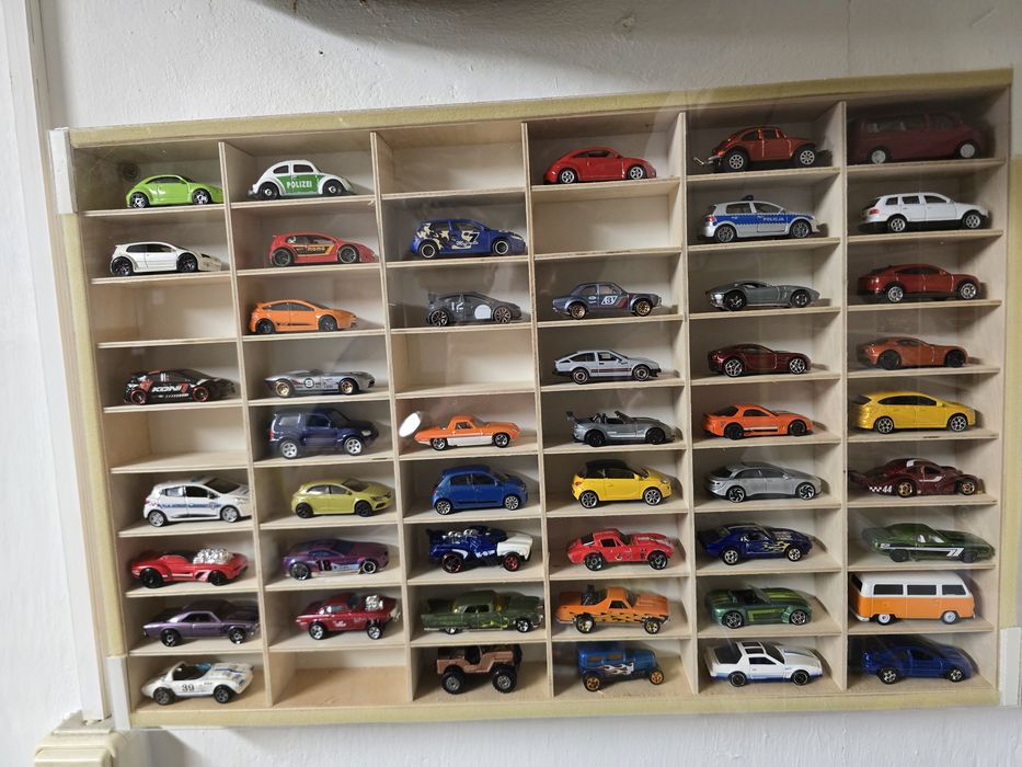 Hot Wheels, Matchbox,Majorette, Weely..