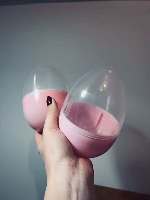 Plastikowe jajka