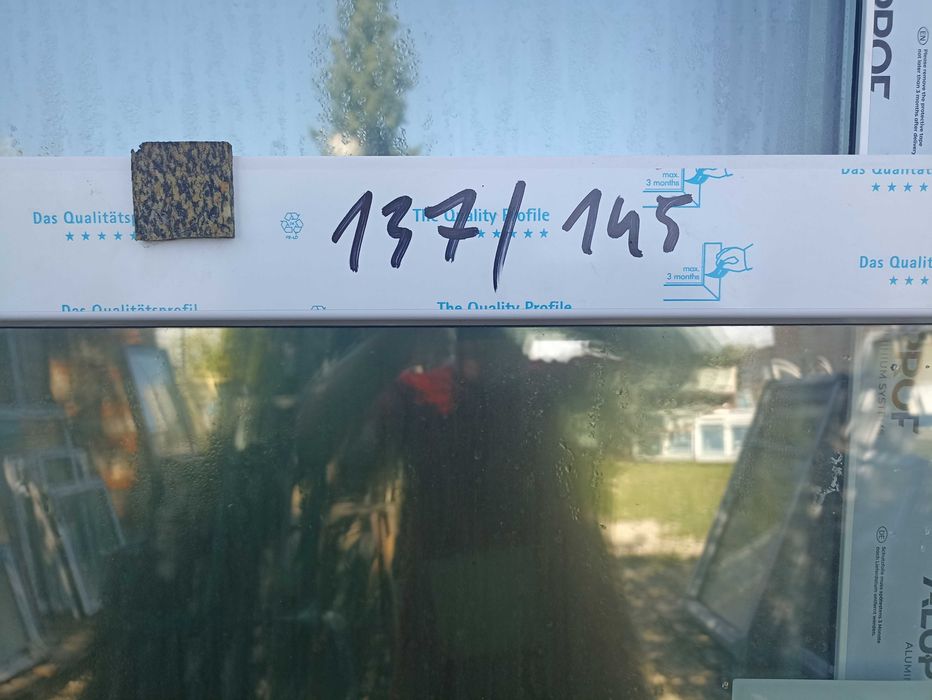 Okno pcv fix 137/145 białe trzy szybowe