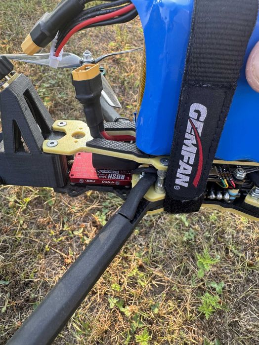 Продам FPV дрон 7" (з акумулятором)