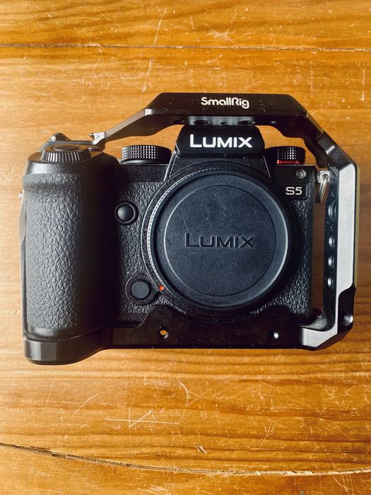 PANASONIC S5 + Lente & Mochila de Acessórios - COMO NOVO!!