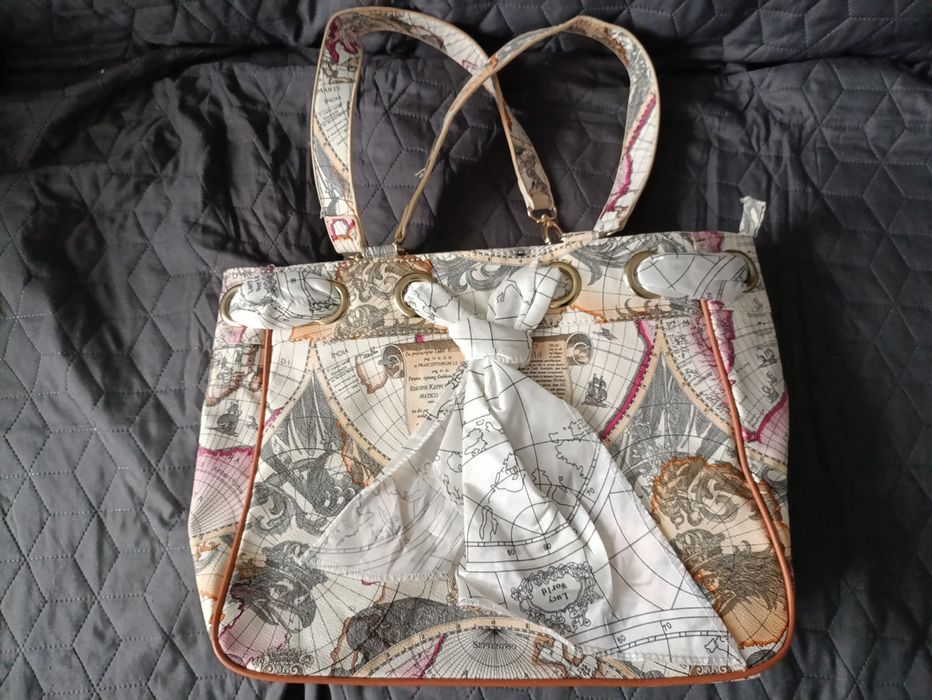 Torebka mieszcząca  A4