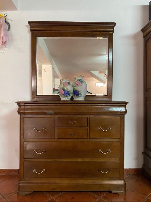 Vendo quarto estilo “Luís Felipe”