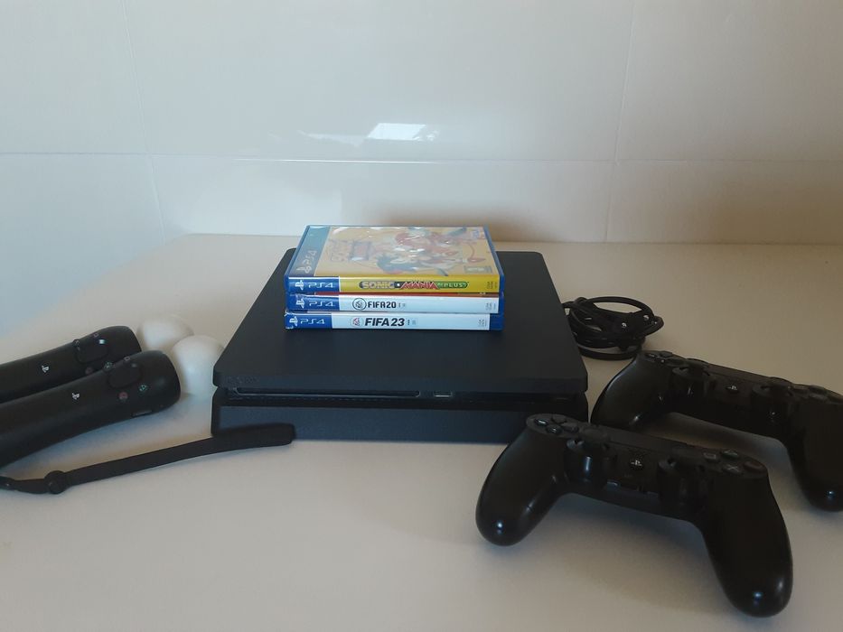 Playstation 4 1TB, 4 comandos e 3 jogos