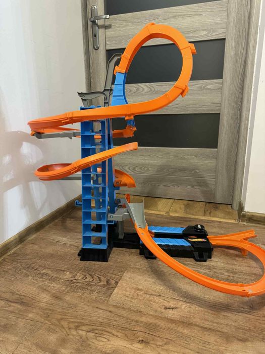 Tor HotWheels „Wieża”