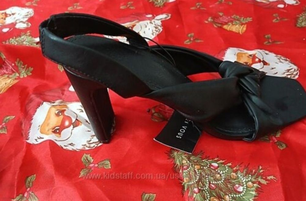 Нові фірмові босоніжки р. 41 (27 см) — Неймовірно м'які та стильні!