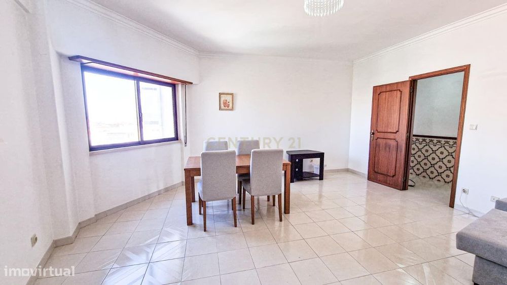 Apartamento T3 em Queluz, Sintra com Vista
