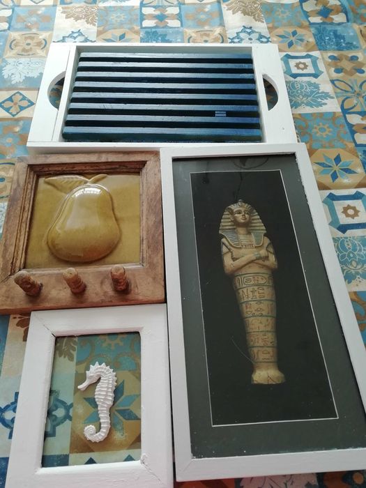 Quadros rústicos, Tábua para pão e suporte para panos