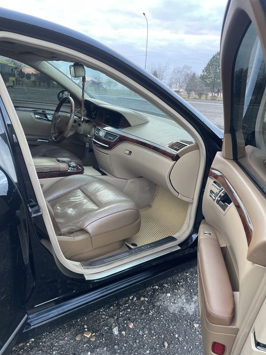 Продаж Mercedes Benz w221 s550 4matic