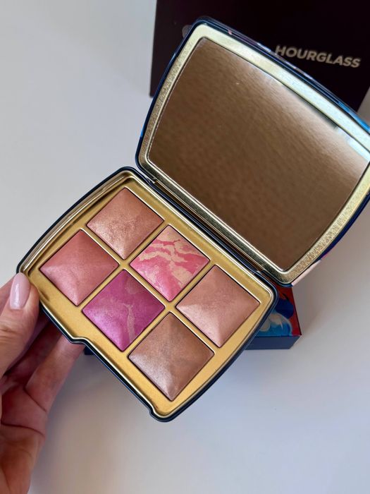 Палетка для обличчя  Hourglass Ambient Lighting Edit Unlocked  Лисичка /Fox