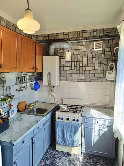 Продаж 4х кімнатної квартири по вул. 8 Березня