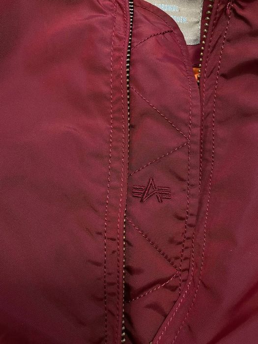 Бордовий бомбер Alpha Industries