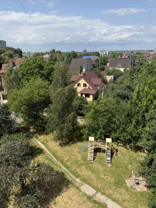 ПРОДАЖ центр Боярки двохкімнатна вулиця Білогородська 144