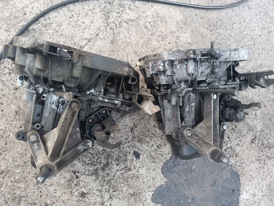 сидіння розборка шрот бардачок шторка Рено Меган 2 двері скло