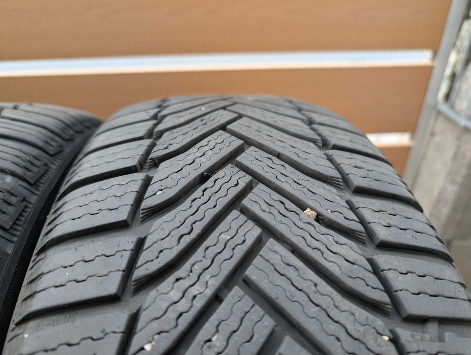 Opony zimowe Michelin Alpin 6 215/55 R17 94V