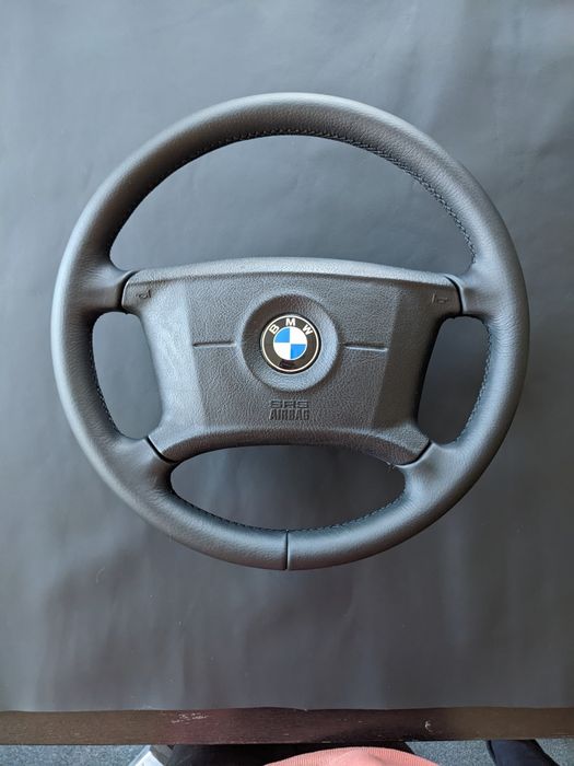 Tapicer samochodowy, obszywanie kierownic