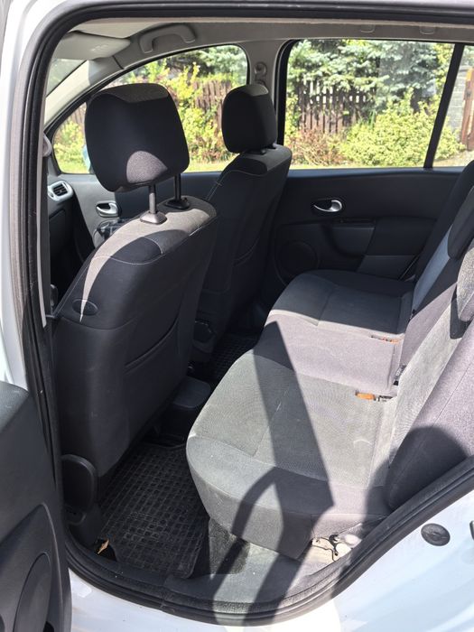 Uszkodzony Renault Grand Modus