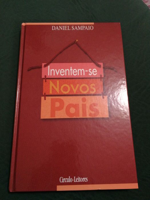 Livro "Inventem-se Novos Pais" de Daniel Sampaio