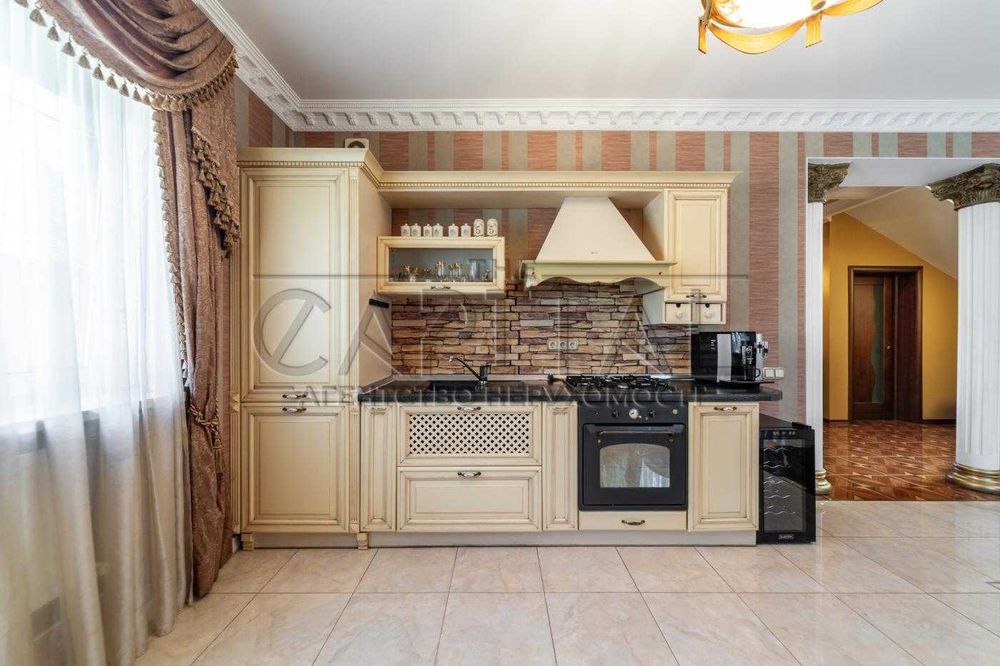 Продаж / будинку Віта Поштова / є гараж / 6 соток