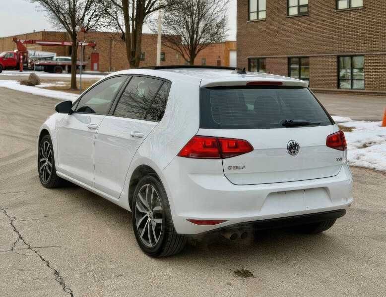 2015 Volkswagen Golf TSI SE
