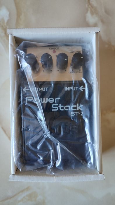 Продаю гитарную педаль BOSS ST-2