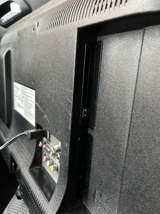 Телевізор 12 вольт 24 дюйми автомобільний finlux