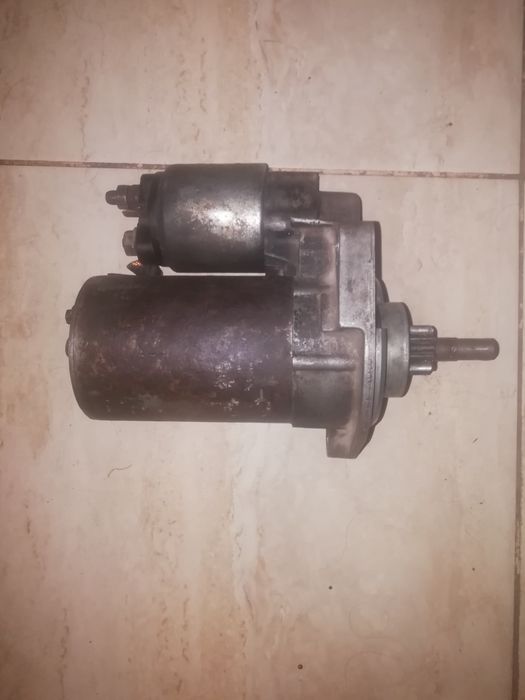 Стартер пасат б3 .