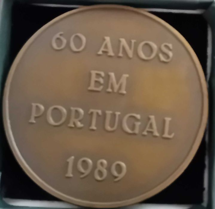 Várias medalhas comemorativas da empresa BP